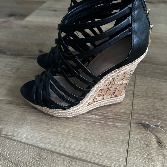 Charles David Black Strappy Wedge Sandals - Picture 3 of 8